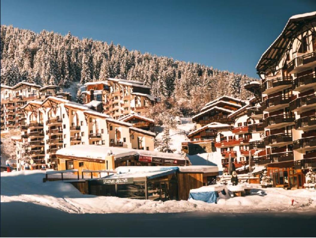 40M2 - Ski Aux Pieds - La Tania - Parking Couvert Exterior photo